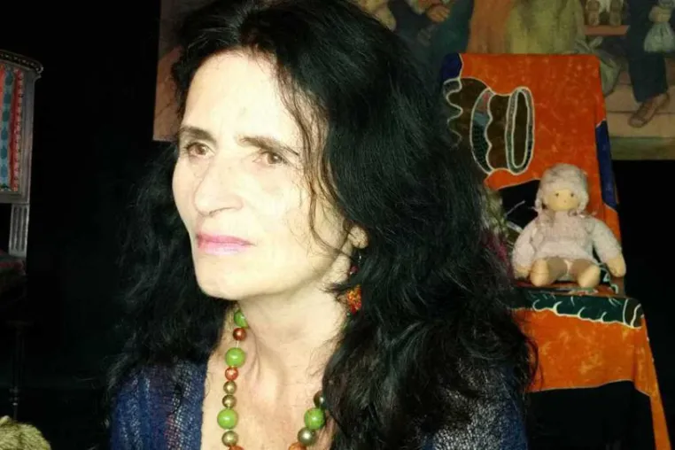 Bild: 'Hommage an Frida Kahlo' - von und mit Beate Sarrazin. Am 24./25.10.2015 im Theater Anderswo