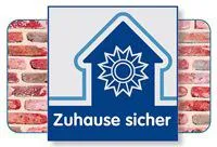 Erster Massivhaushersteller bietet „Zuhause sicher“-Plakettenhaus Bild: Erster Massivhaushersteller bietet „Zuhause sicher“-Plakettenhaus