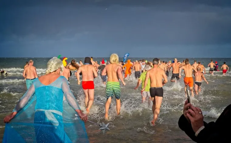 Bild: Achtung, Familie Feuerstein kommt