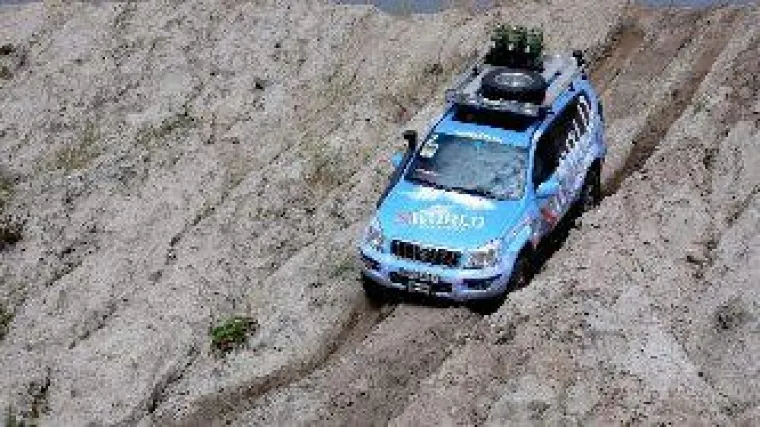 Bild: XWORLD Land Cruiser überzeugen im Tagebau-Test