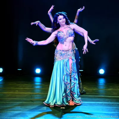 Bild: Buntes Tanzfest macht Reiselust