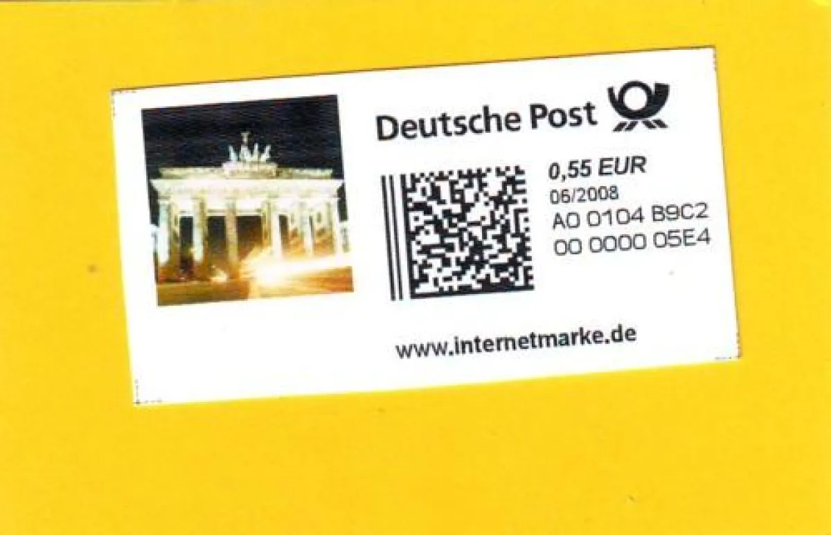 eine postfrische Internetmarke mit farbigen Zusatzmotiv Brandenburger Tor aus der Pilotphase