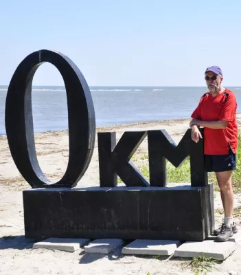 Bernd Fetthauer hat seine Buch- und Multimediaserie "Südosteuropa kennen lernen" mit Band 3 abgeschlossen Bild: Bernd Fetthauer hat seine Buch- und Multimediaserie "Südosteuropa kennen lernen" mit Band 3 abgeschlossen