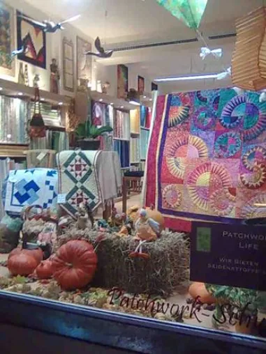Patchwork Life gibt Stoff zum Jahresjubiläum Bild: Patchwork Life gibt Stoff zum Jahresjubiläum