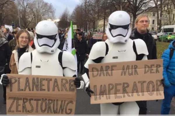 Abschluss der gescheiterten Weltklimakonferenz: Eindringlicher Appell von Parents for Future Bild: Abschluss der gescheiterten Weltklimakonferenz: Eindringlicher Appell von Parents for Future