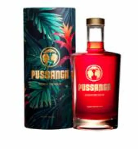 Bild: PUSSANGA - die edle Spirituose im exotischen Geschenkkarton
