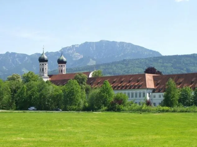 Studienbeiträge an der PTH Benediktbeuern Bild: Studienbeiträge an der PTH Benediktbeuern