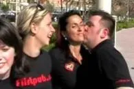 Bild: Flirtpub.de gibt Kusstipps zum Internationalen Tag des Kusses