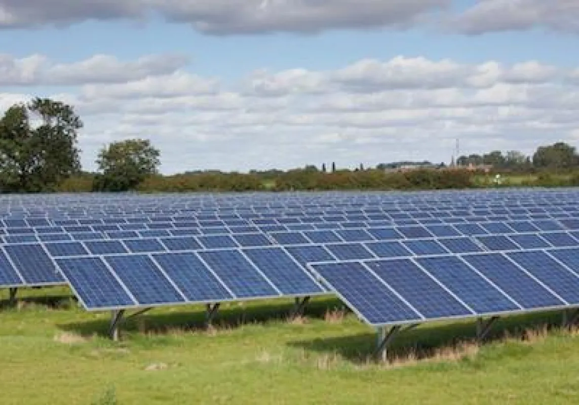 Der Bau von vier fertig projektierten Solaranlagen soll durch das Crowdfunding finanziert werden.