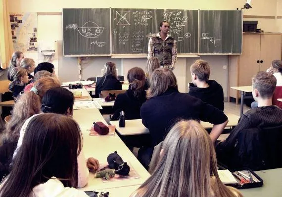 Bild: 2schneidig gestaltet Workshops in Jugendstrafvollzugseinrichtung