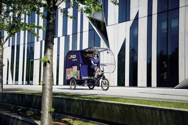 Bild: GLS-Paketlieferungen in der Düsseldorfer Innenstadt komplett emissionsfrei