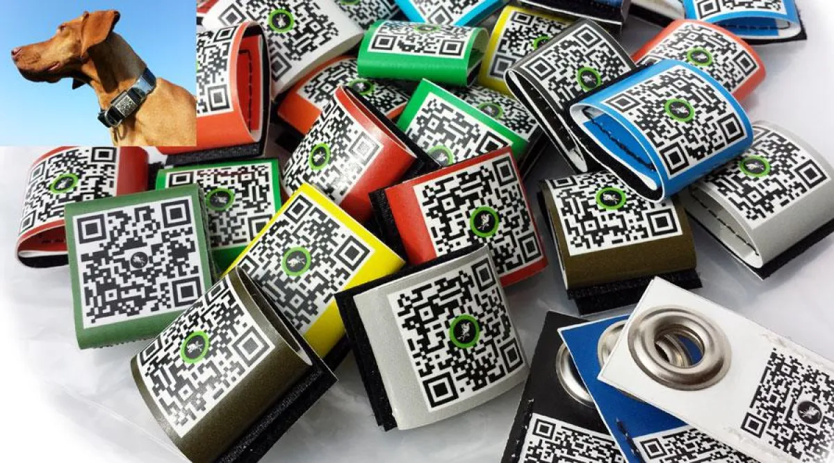 BeastTag: Moderne HausTiermarken mit QR Code mit eigenen Farben & Texten