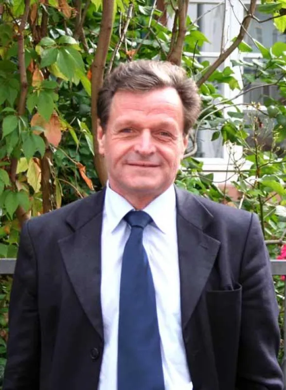 Dr. Aribert Peters, Vorsitzender des Bundes der Energieverbraucher empfiehlt Heizoelpool.de