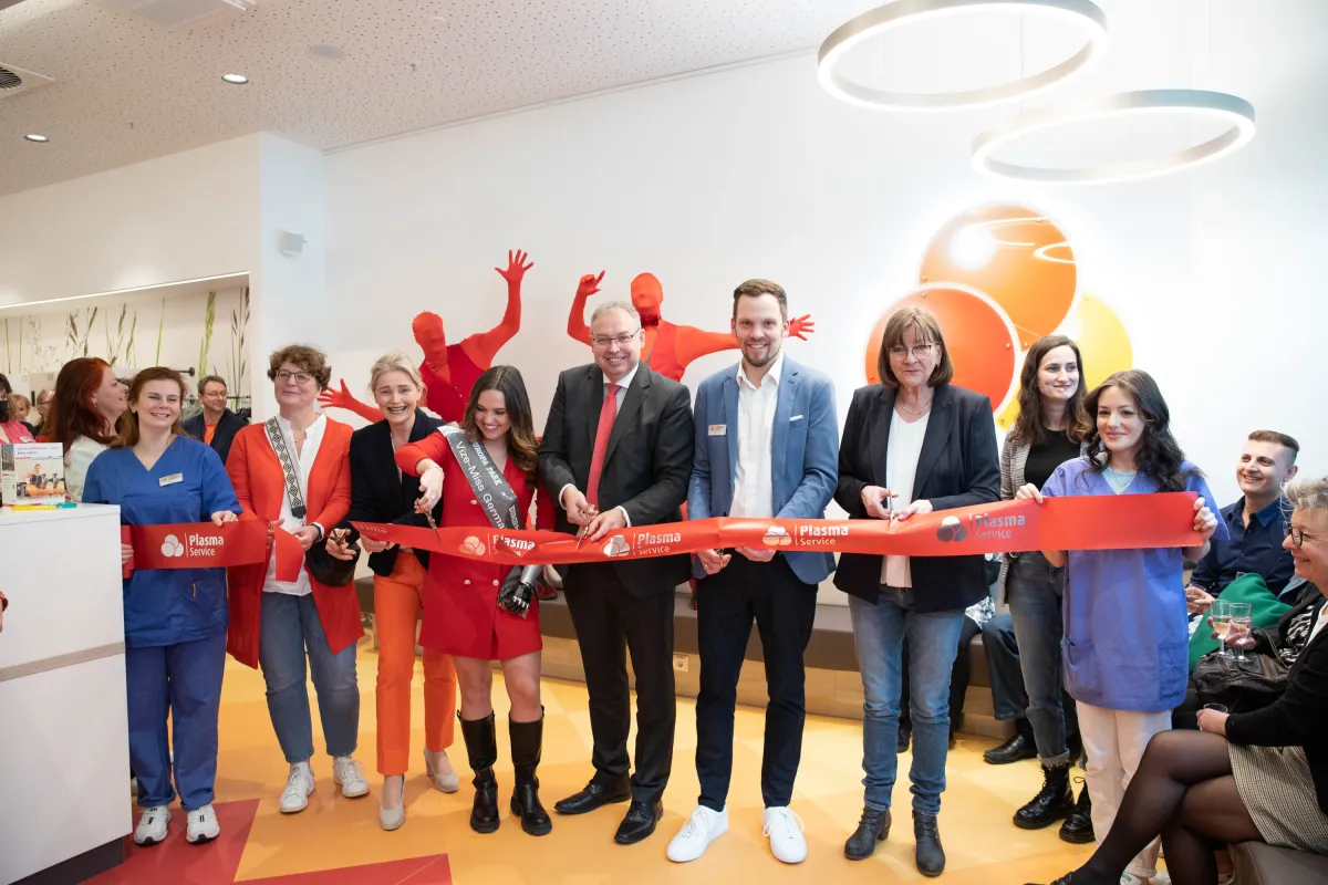 Feierliche Eröffnung mit Bürgermeisterin Angela Stähler (© Plasma Service Europe GmbH)