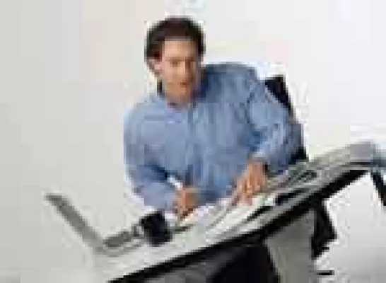 Karriere machen in der Boom-Branche „Logistik“ – Mit Fernlehrgängen der Fernakademie für Erwachsenenbildung Bild: Karriere machen in der Boom-Branche „Logistik“ – Mit Fernlehrgängen der Fernakademie für Erwachsenenbildung