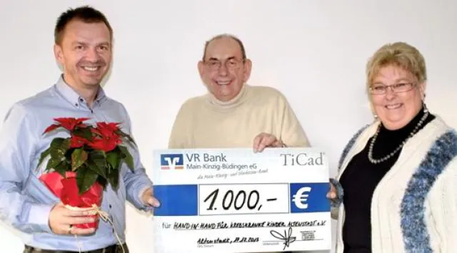Bild: Golftrolley-Manufaktur TiCad spendet 1.000 Euro für Verein ,Hand in Hand’ zugunsten krebskranker Kinder