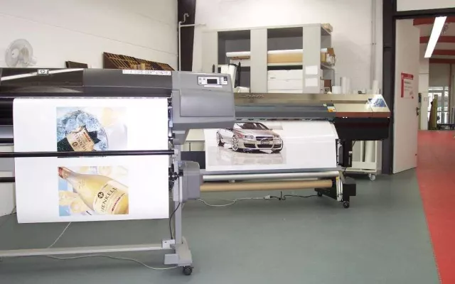 Bild: Isinger und Merz Werbetechnik - Neuer Standort, neue Technik