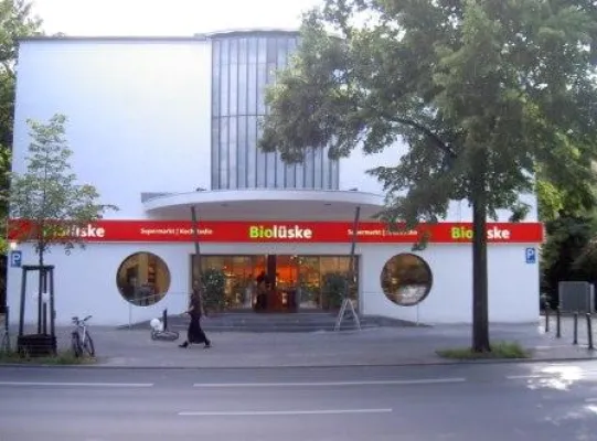 Bild: Besonderer Biosupermarkt in Berlin-Lichterfelde: 50er Jahre Kino „Der Spiegel“ liebevoll restauriert