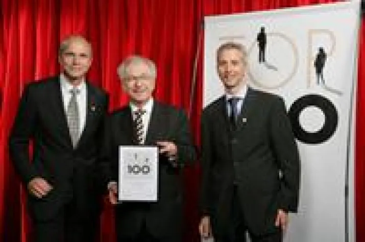 Bild: Lothar Späth zeichnet beurer als „Top 100“-Unternehmen aus