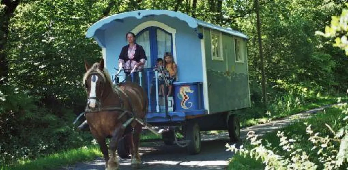 Zigeunerwagen in Frankreich, Copyright: Pascale Cavan