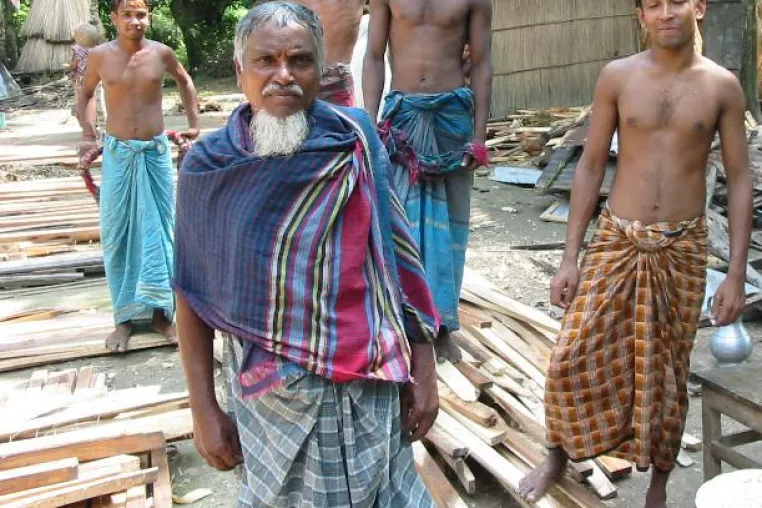 Wirbelsturm "Sidr" verschlechtert Lebensbedingungen in Bangladesch nachhaltig - Konflikt um Nahrung droht Bild: Wirbelsturm "Sidr" verschlechtert Lebensbedingungen in Bangladesch nachhaltig - Konflikt um Nahrung droht