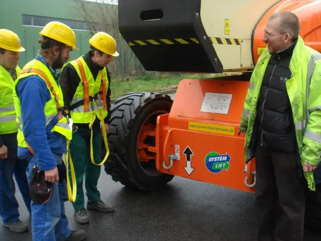 Bild: Arbeitsbühnen-Schulungen bei System Lift jetzt TÜV-zertifiziert