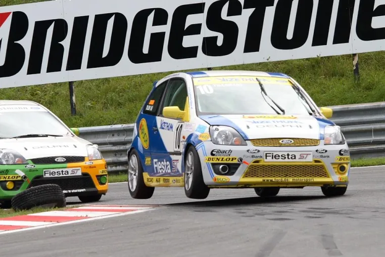 Patrick Tiller: Rennwochenende Ford Fiesta ST Cup am Salzburgring vom 16. bis 17. September 2006 Bild: Patrick Tiller: Rennwochenende Ford Fiesta ST Cup am Salzburgring vom 16. bis 17. September 2006