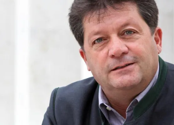 Bild: Neuer Schirmherr für die Kinderfußballtage in Österreich