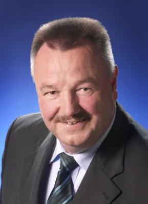 Bild: Neue Geschäftsansiedlung in Altenkirchen  - AMK hat sein Büro in den Altenkirchener Bahnhof verlegt