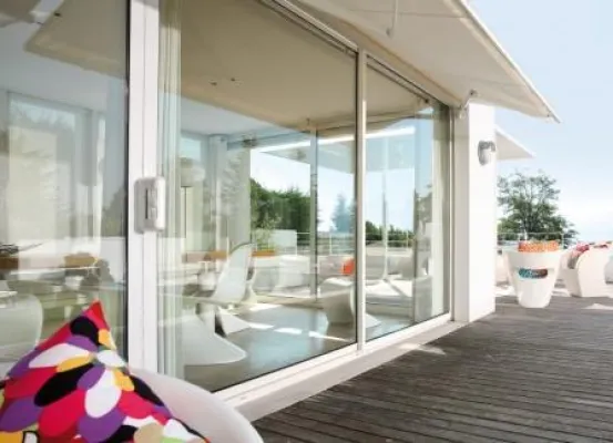 Bild: Prävention mit Weitblick: Neue App bietet Live-Schaltung nach Hause und sorgt mit Sicherheit für gutes Gefühl