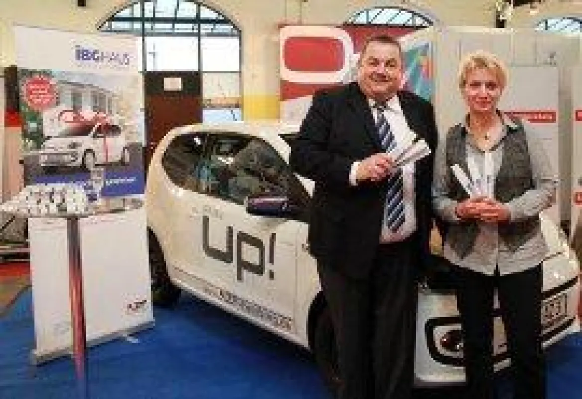 Katrin Soltow und Olaf Reichel (IBGHAUS) vor dem