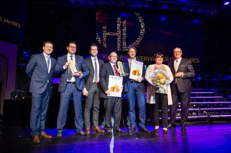 Mönig Immobilienmanagement holt den Titel „Immobilienverwalter des Jahres 2017“ Bild: Mönig Immobilienmanagement holt den Titel „Immobilienverwalter des Jahres 2017“