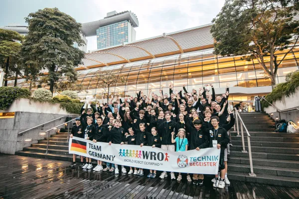 Bild: Starke Leistungen der deutschen Teams beim World Robot Olympiad Weltfinale in Singapur