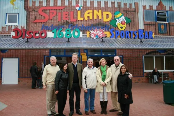 Bild: Vorstandsvorsitzender des Weltverband der Freizeitparks zu Gast im Ferienzentrum Schloss Dankern