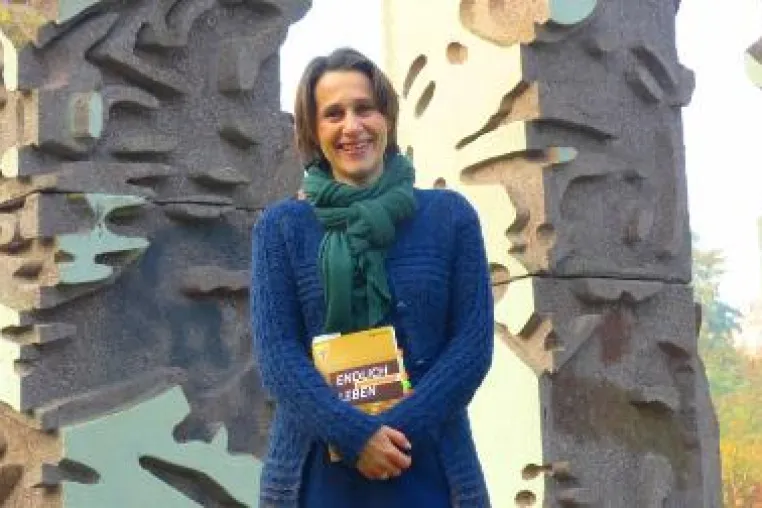 Stressbewältigungstrainerin Birgit Terletzki veröffentlicht ihr neues Buch Bild: Stressbewältigungstrainerin Birgit Terletzki veröffentlicht ihr neues Buch
