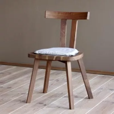 Bild: Zünftig speisen - modern sitzen