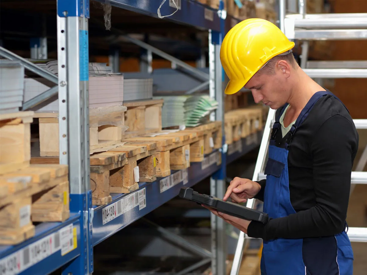 Wartungsplaner sorgt für die Einhaltung der Regalprüfung (© Hoppe Unternehmensberatung)