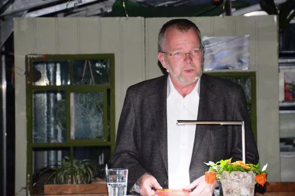 Bild: Prälat Brock nimmt Zuhörer mit auf seine Reise der Beziehungen