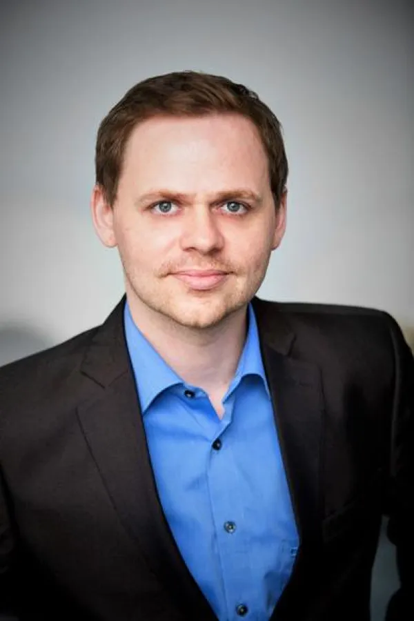 Stefan Wiedemann neuer Geschäftsführer und Alleingesellschafter der Jenaer Leiterplatten GmbH