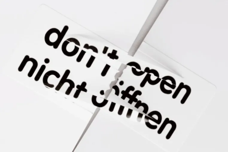 Bild: Warenschutz und Garantienachweis durch Sicherheitsetiketten