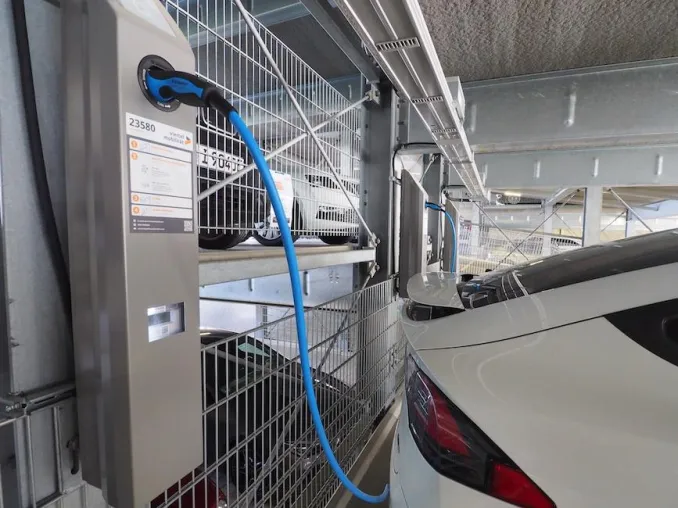 Bild: Moving the Future – in-tech stellt eigene Firmenflotte auf Elektromobilität um
