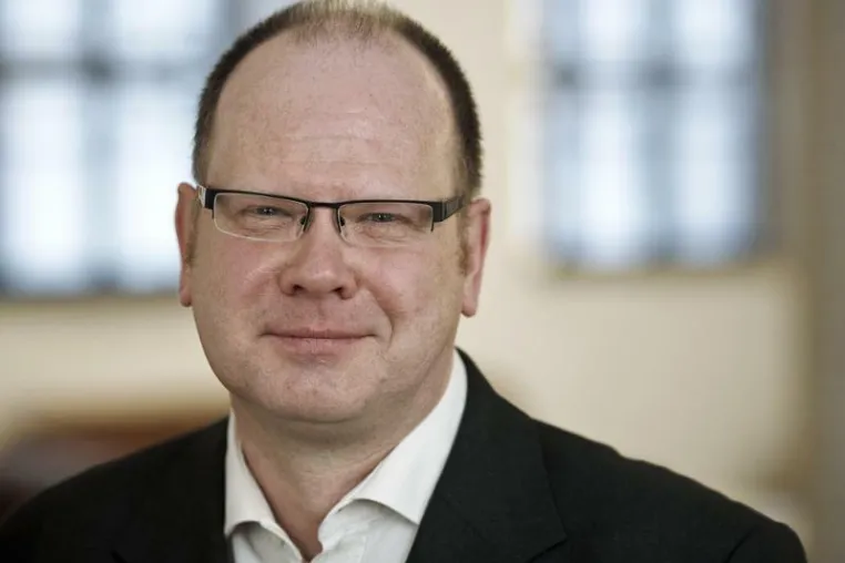 Bild: Werbung allein reicht nicht aus. Wie Industrie und Handwerk erfolgreich Auszubildende gewinnen.
