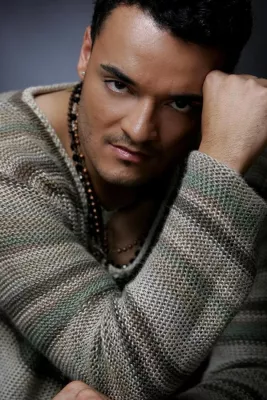 Bild: Giovanni (Brosis) bietet Lauren Talbot (DSDS) Duett  an