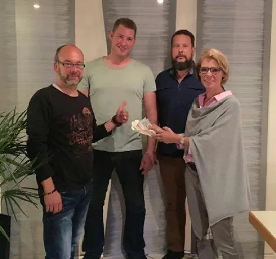 Bild: Spendenübergabe