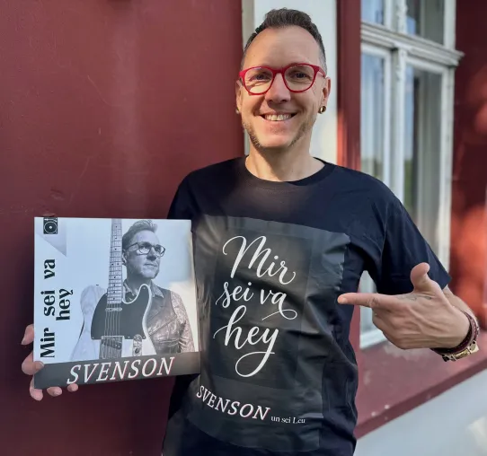 Bild: „Mir sei va hey“: Svenson bewahrt mit neuem Album seinen Heimatdialekt Hinterländer Platt