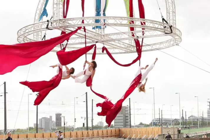 Bild: MaxCologne feierte Richtfest in Köln