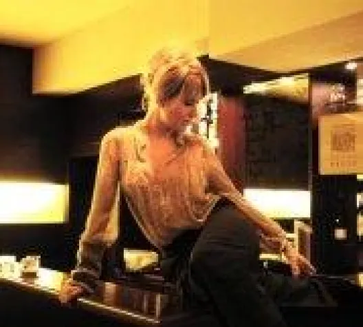 Bild: Folk/Pop/Jazzkonzert: Grace Simon im Hinterhofsalon Köln