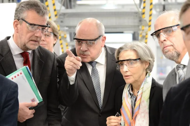 Bild: Hochschule Darmstadt eröffnet neues Fachbereichsgebäude für Chemie- und Biotechnologie