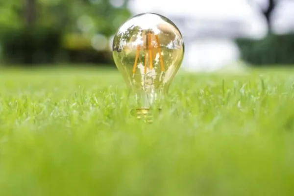 Bild: LUOX Energy Erfahrungen: Dynamische Stromtarife optimal mit Photovoltaik kombinieren