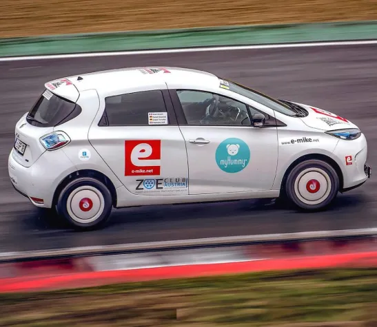 Bild: Team Maik Deusch gewinnt den ersten 24h EcoGrandprix für Elektroautos